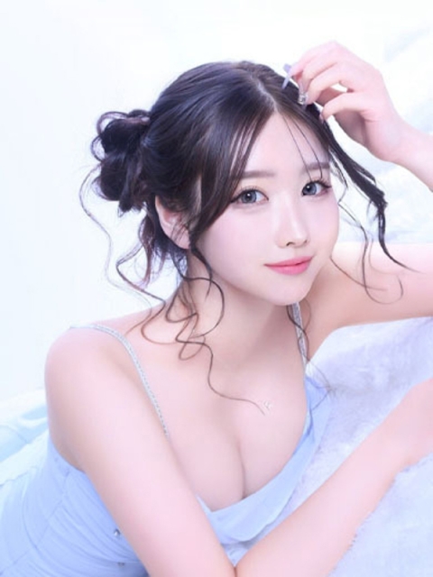 タレント りいさ