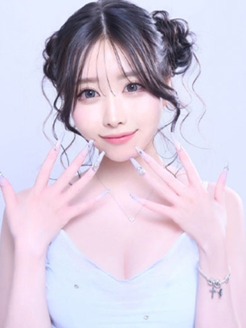 タレント りいさ